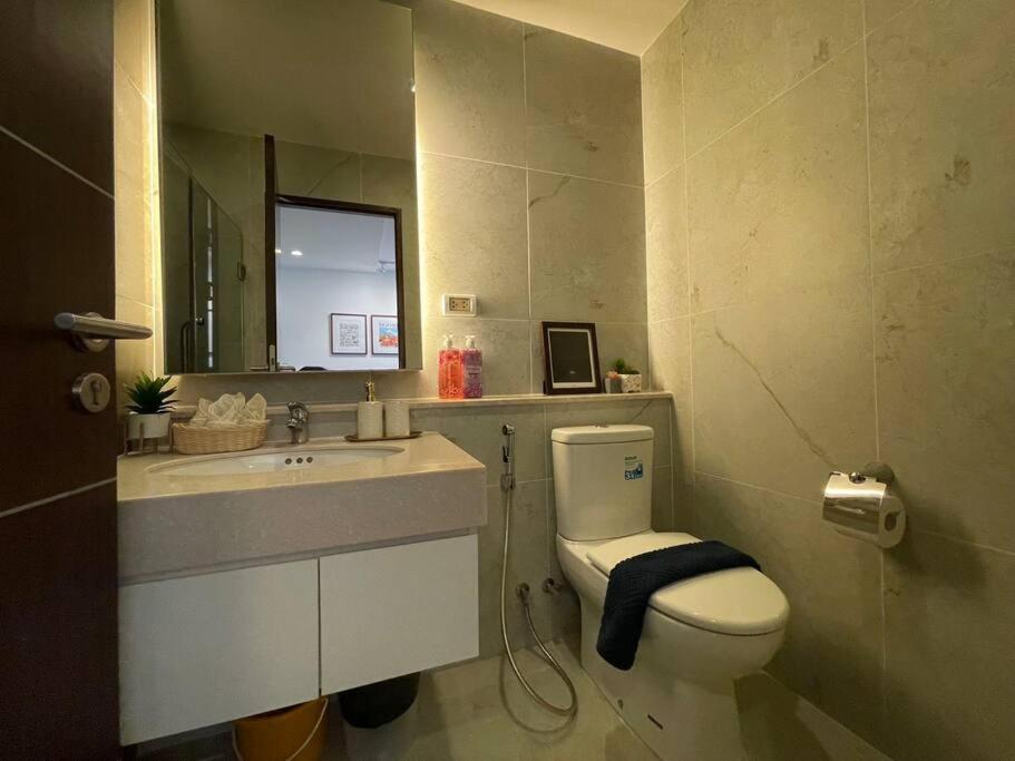 Luxury And Modern Condo In Central Chiang Mai - Astra Condo Екстериор снимка