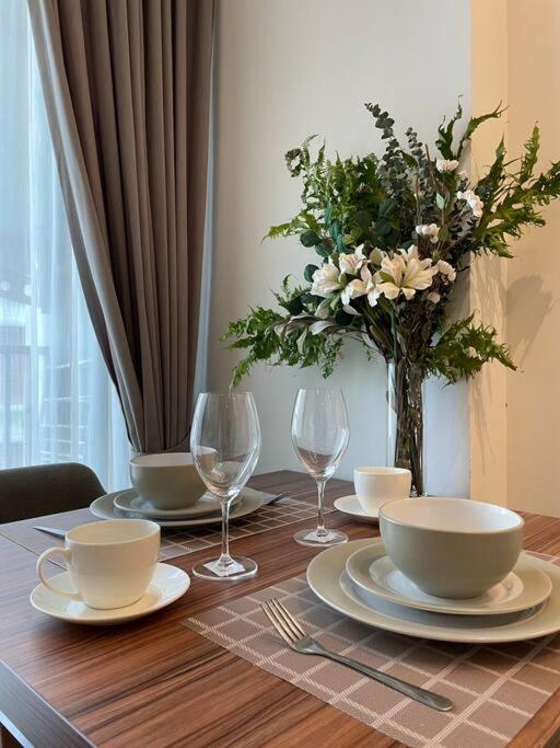 Luxury And Modern Condo In Central Chiang Mai - Astra Condo Екстериор снимка